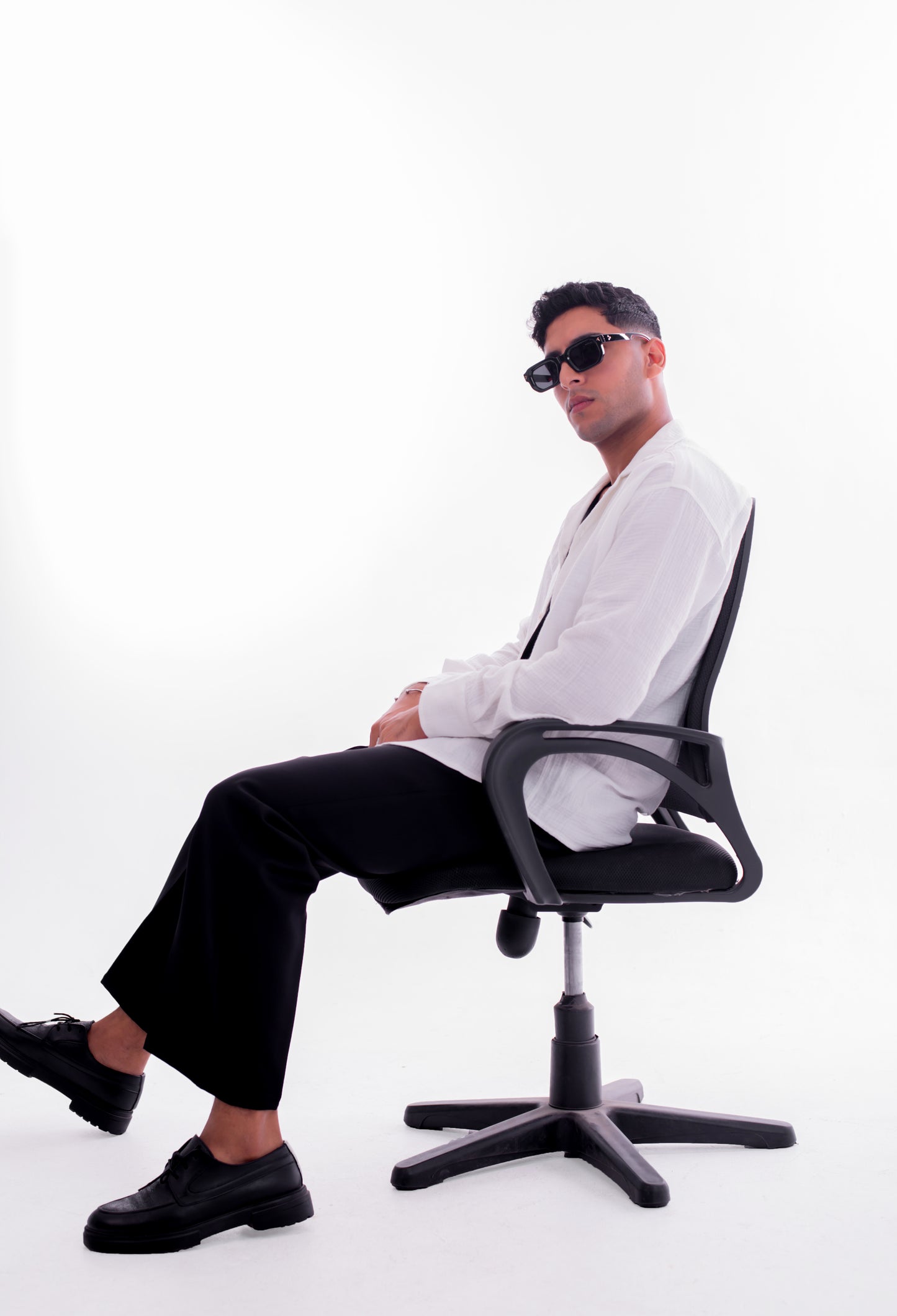 LOOSE FIT TAILORED TROUSERS