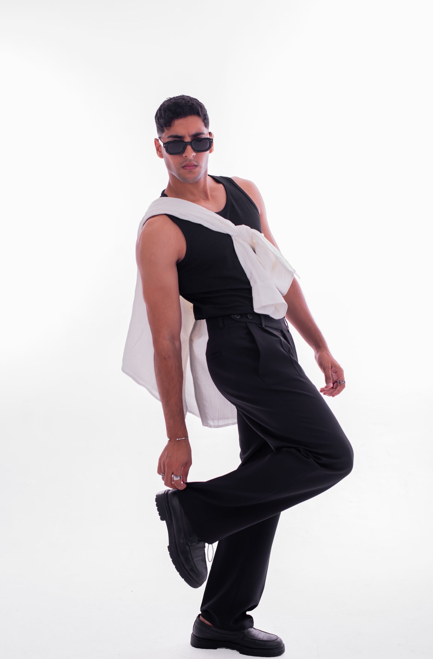 LOOSE FIT TAILORED TROUSERS